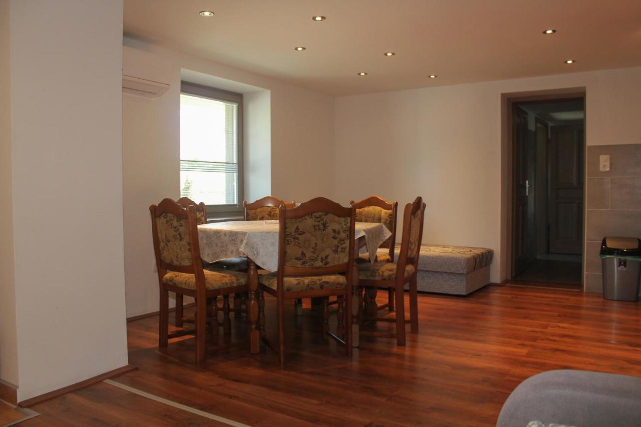 Das Blaue Haus Guesthouse - Kovacshida Ngoại thất bức ảnh